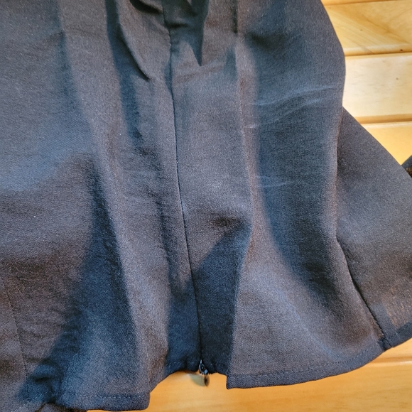 💚💚3 for $15💚💚 NWT Bella Retro V-neck Short Blouse from Simple Retro - Picture 8 of 8